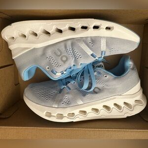 Oncloud CloudSurfer Woman Size 7 Heather|White